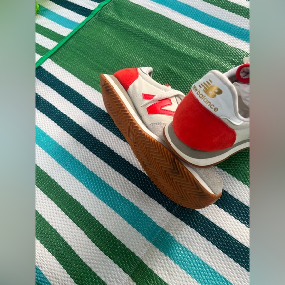 New Balance 720 Athletic Shoes with Suede Mesh - Picture 12 of 13